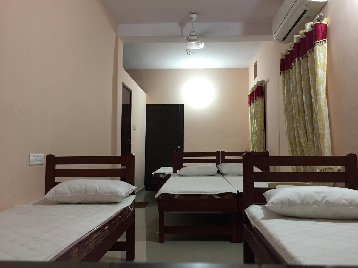 Mega Tourist Home Guruvāyūr Exterior foto