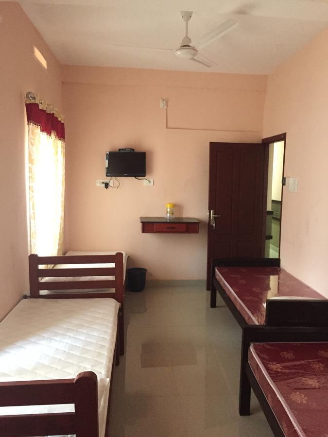 Mega Tourist Home Guruvāyūr Exterior foto